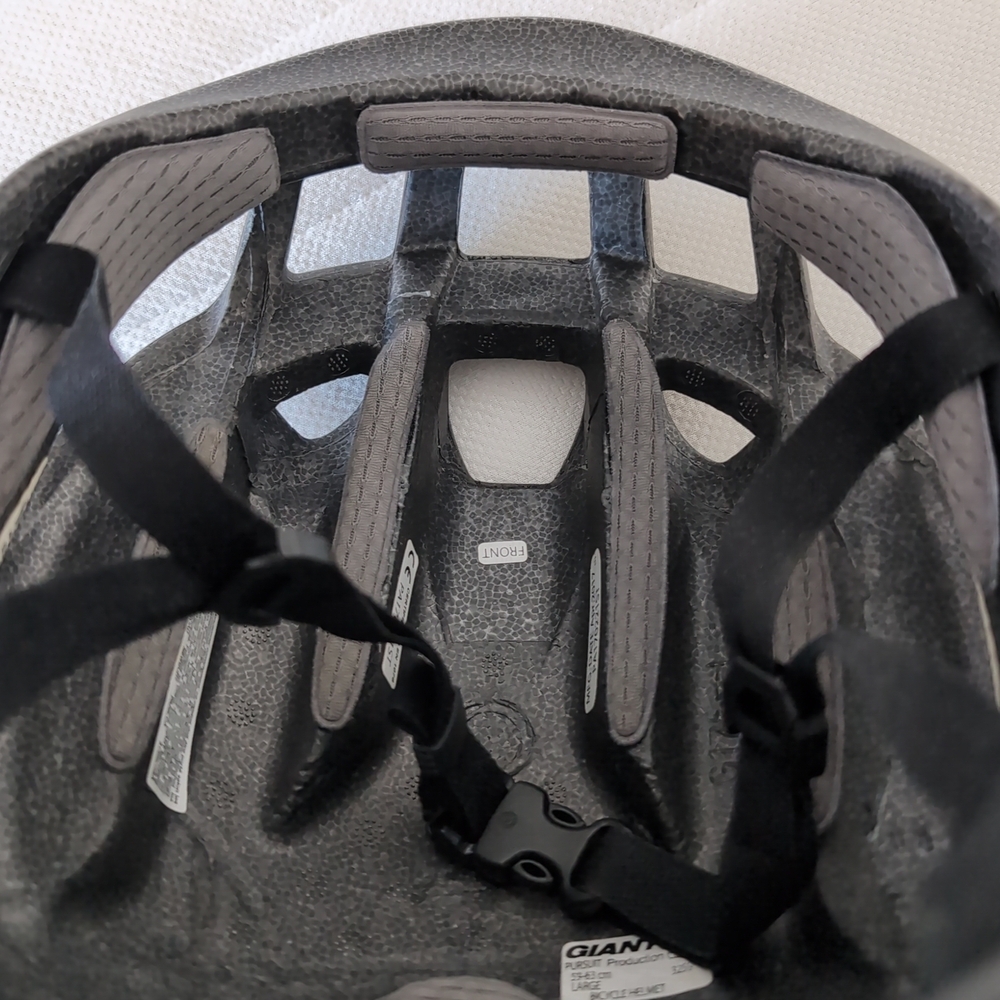 Giant Pursuit Helmet Large 59-63cm - Picture 9 of 11